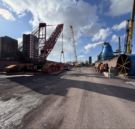 Mammoet crane and loading site at the delivery destination